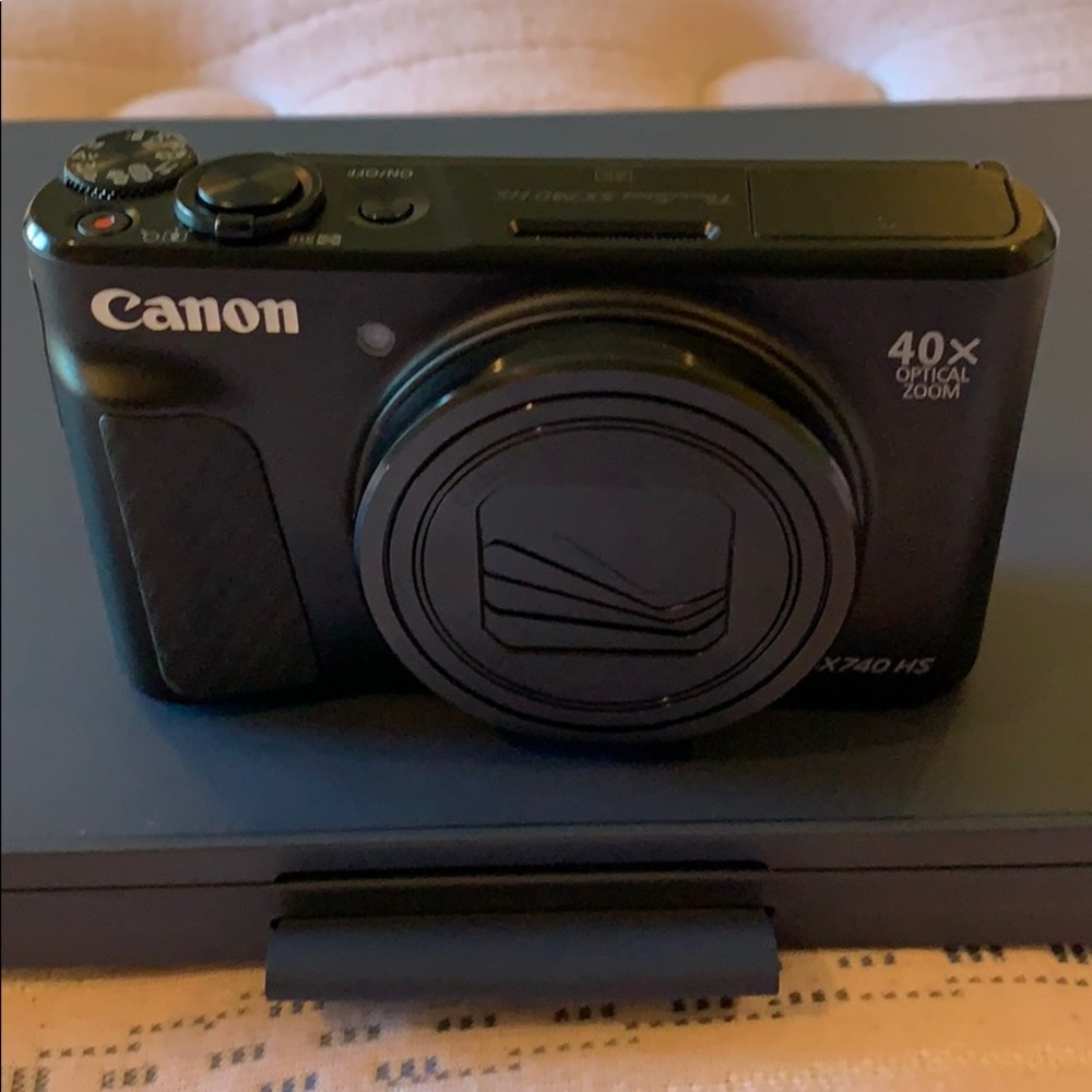Canon Camera 📸 Point and shoot